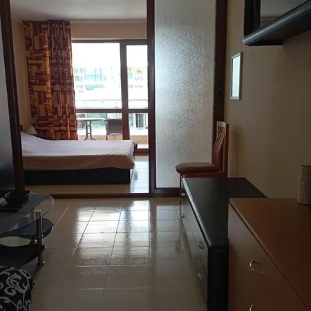 Apartment Private Studio, South Beaсh, Nessebar, Larisa Nesebar